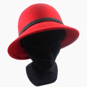 chapeau feutrine rouge 2 1500 x 1500